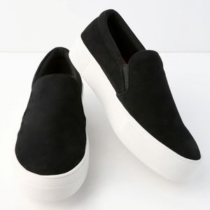 NWT Steve Madden Gills Sneakers Black Suede